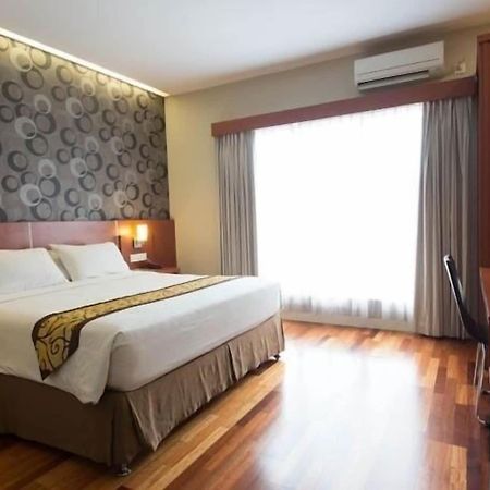 Hotel Trio Indah 2 Malang Exterior photo