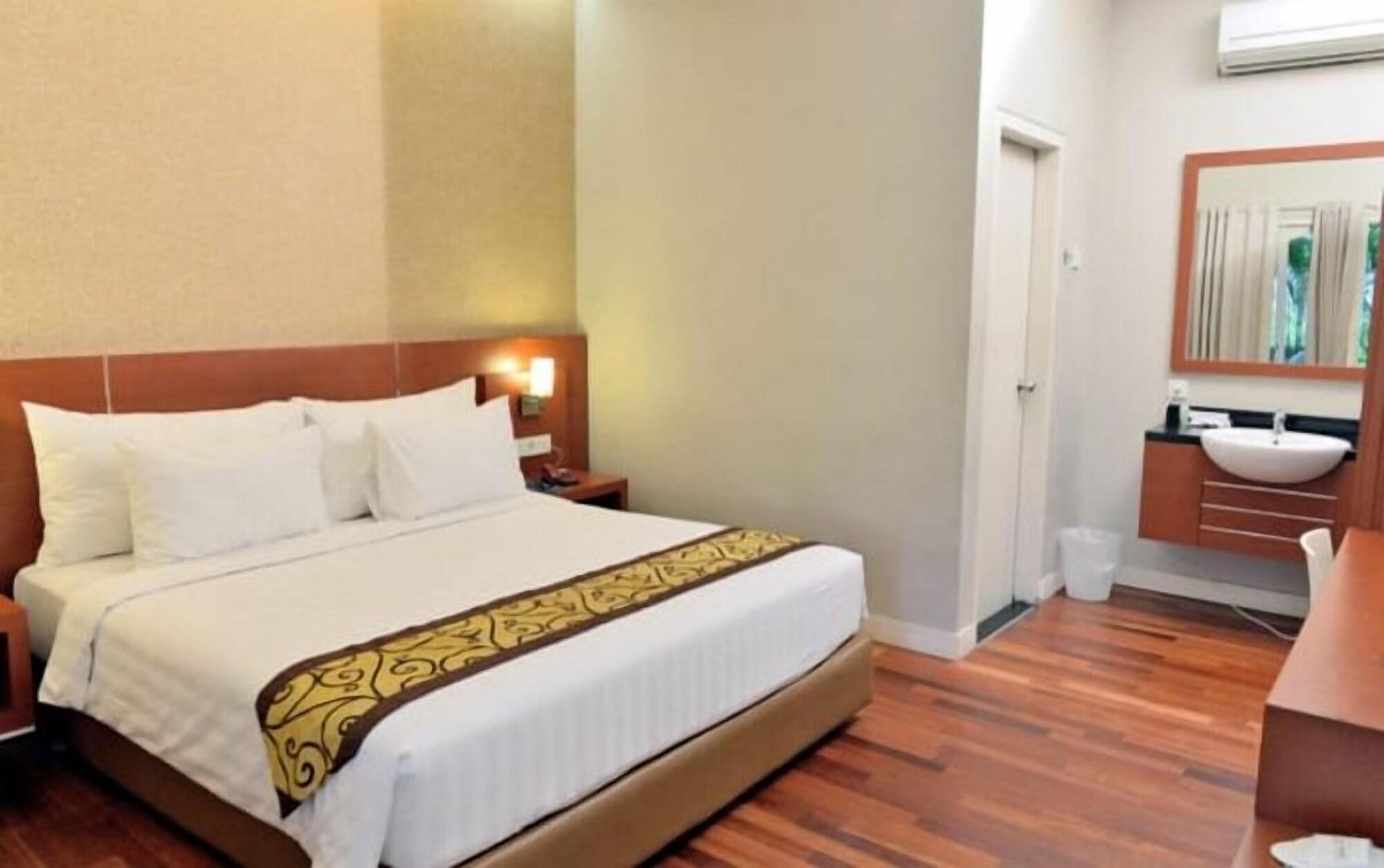 Hotel Trio Indah 2 Malang Exterior photo